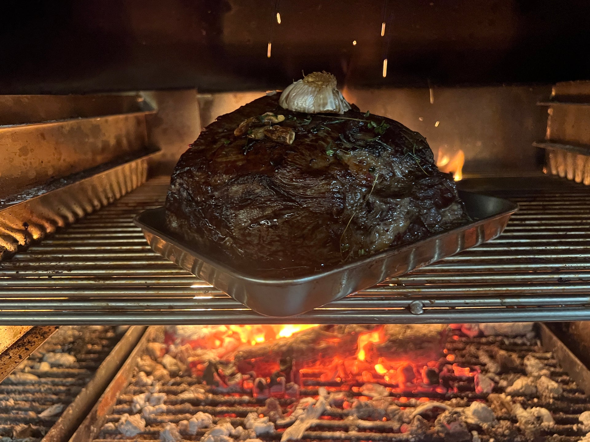 加载视频：Roasted A5 Wagyu Beef